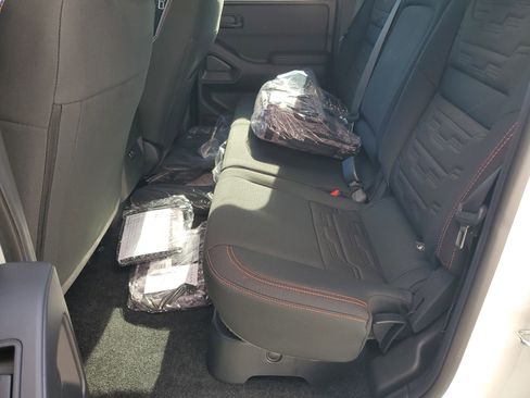 New 2026 Nissan Frontier PRO-4X image 18