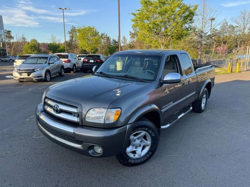 Used 2004 Toyota Tundra SR5 image 2