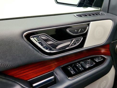 Used 2022 Lincoln Navigator L Reserve image 12