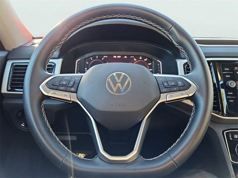 Certified 2022 Volkswagen Atlas SE w/ Panoramic Sunroof Package image 31