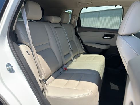 Certified 2023 Nissan Rogue SL w/ SL Premium Package AWD/4WD image 17