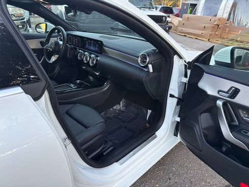 Used 2025 Mercedes-Benz CLA 250 image 29