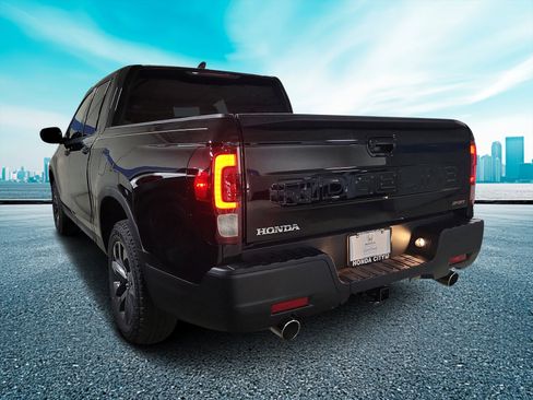 Certified 2025 Honda Ridgeline Sport image 3
