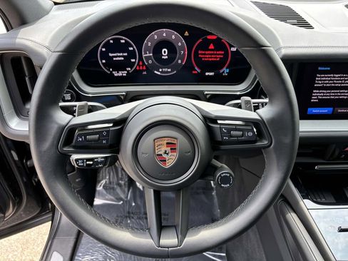 Certified 2024 Porsche Cayenne image 26