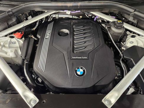 Used 2022 BMW X5 sDrive40i w/ M Sport Package RWD image 33