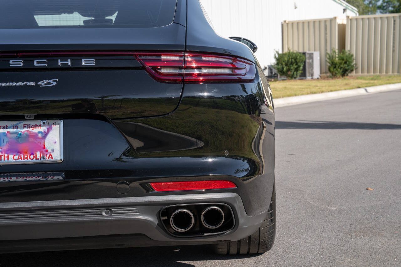 Used 2018 Porsche Panamera 4S AWD/4WD image 25