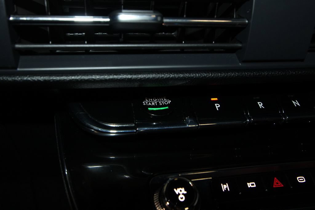 Used 2024 Lincoln Corsair Grand Touring w/ Equipment Group 301A AWD/4WD image 13