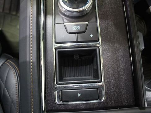 Used 2023 Ford Expedition Platinum RWD image 19