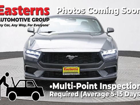 Used 2025 Ford Mustang Coupe RWD image 2