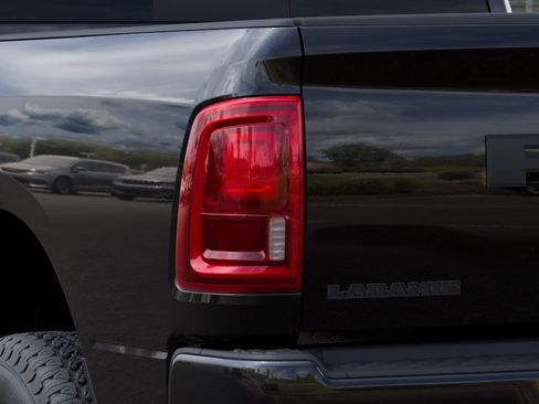 New 2026 RAM 2500 Laramie AWD/4WD image 35
