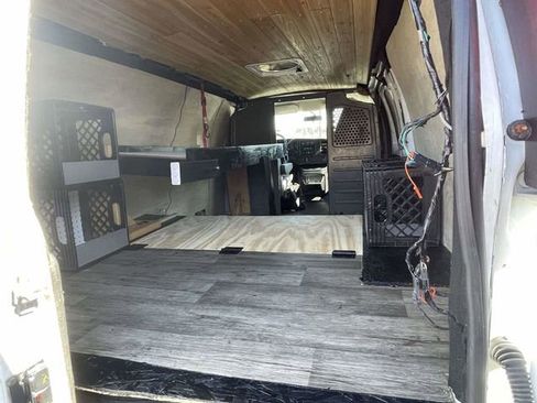 Used 2015 Chevrolet Express 2500 image 8