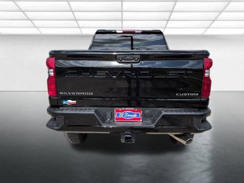 Used 2026 Chevrolet Silverado 2500 Custom w/ Custom Value Package image 26