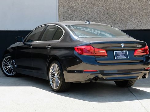 Used 2018 BMW 530i RWD image 11
