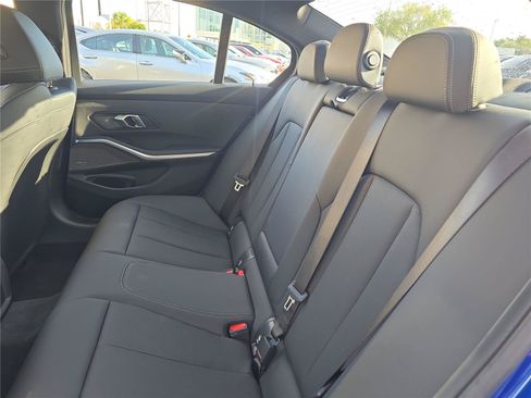 Used 2025 BMW M340i Sedan RWD image 11