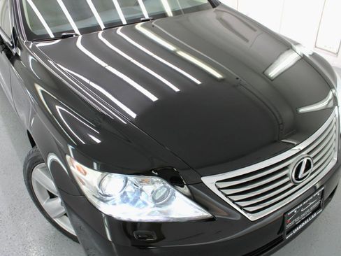 Used 2012 Lexus LS 460 w/ Comfort Pkg RWD image 18