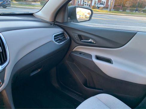 Used 2024 Chevrolet Equinox LS w/ Driver Confidence II Package image 21