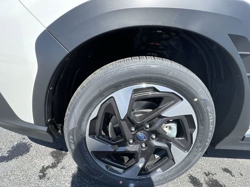 Certified 2025 Subaru Crosstrek 2.5i Limited w/ Crosstrek Mirror Package image 33