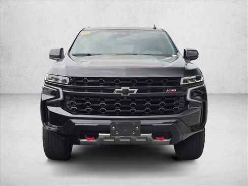 Used 2024 Chevrolet Tahoe Z71 w/ Luxury Package AWD/4WD image 3