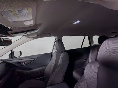 Used 2025 Subaru Outback Premium w/ Popular Package #1A AWD/4WD image 5