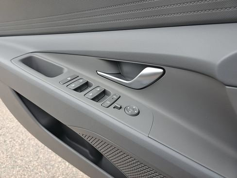 New 2026 Hyundai Elantra SE FWD image 24