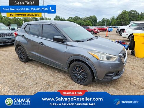 Used 2020 Nissan Kicks S FWD image 5