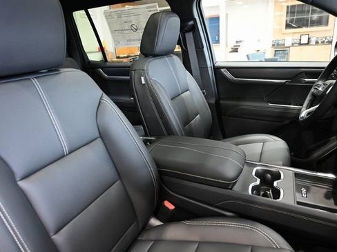 New 2026 GMC Acadia Elevation w/ Black Edition FWD image 8