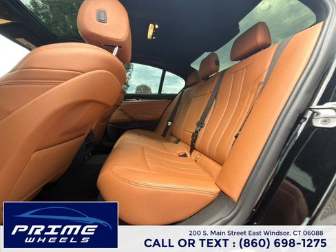 Used 2018 BMW 530i xDrive AWD/4WD image 12