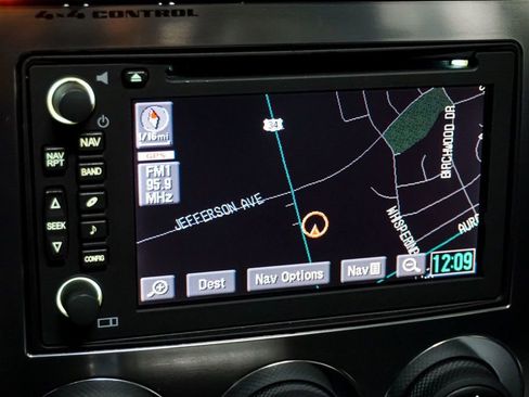 Used 2009 HUMMER H3 Alpha image 13