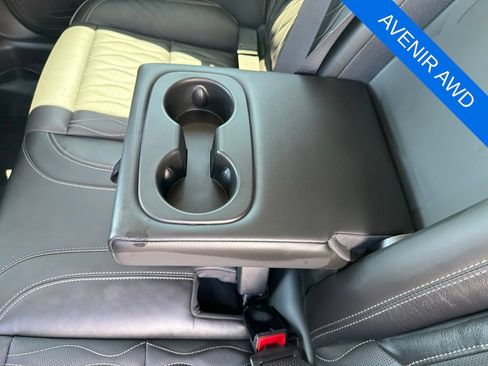 Used 2021 Buick Envision Avenir w/ Technology Package II AWD/4WD image 25