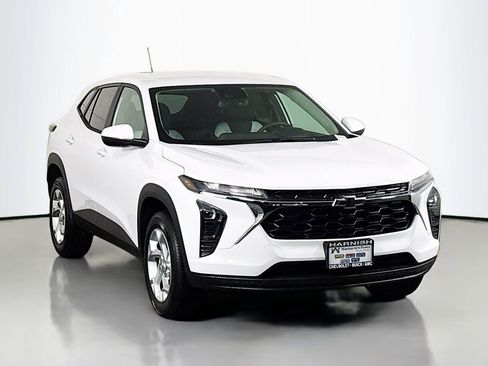 New 2026 Chevrolet Trax LS w/ LS Convenience Package image 1