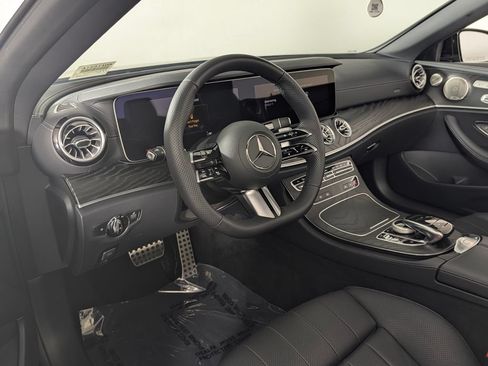 Used 2023 Mercedes-Benz E 450 Cabriolet image 3