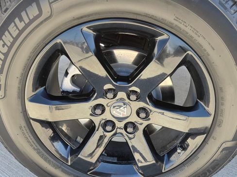 Used 2022 Ford F150 Lariat w/ Equipment Group 502A High AWD/4WD image 10