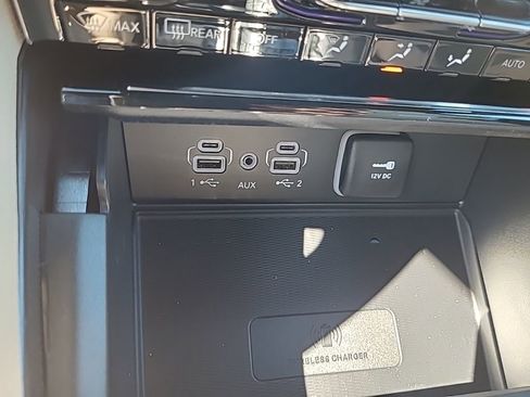 New 2025 Jeep Grand Cherokee Limited w/ Luxury Tech Group II image 29