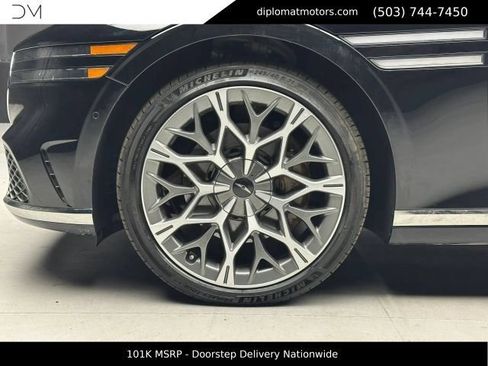 Used 2025 Genesis G90 3.5T AWD/4WD image 40