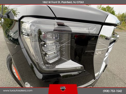 Used 2022 GMC Yukon XL SLT w/ SLT Luxury Package AWD/4WD image 46