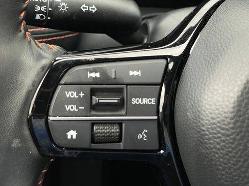 Certified 2025 Honda HR-V Sport image 15