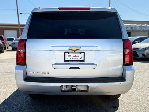 Used 2019 Chevrolet Suburban LT RWD image 5