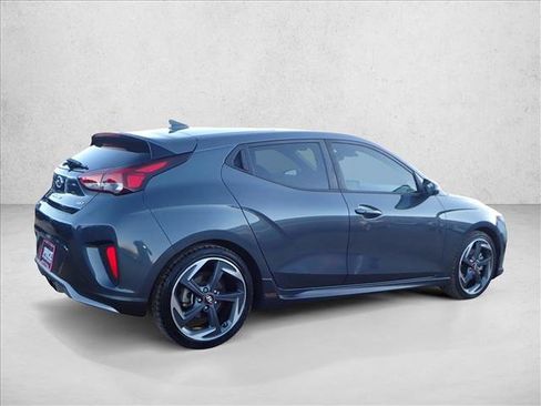 Used 2019 Hyundai Veloster Turbo image 4