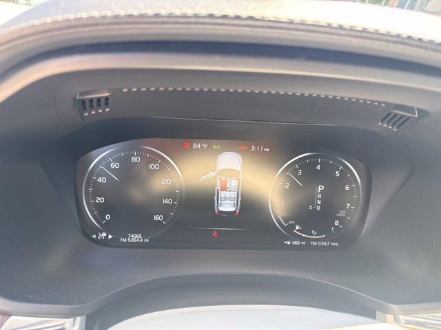Used 2018 Volvo XC60 T5 Inscription w/ Convenience Package AWD/4WD image 11