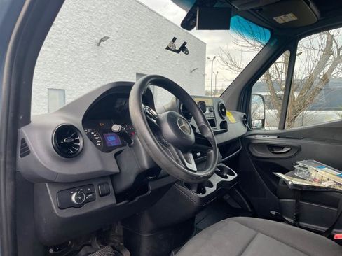 Used 2019 Mercedes-Benz Sprinter 170 image 11