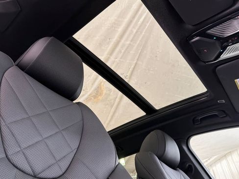 Used 2023 BMW X5 xDrive45e w/ Climate Comfort Package image 17