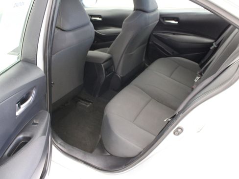 Used 2021 Toyota Corolla LE FWD image 24