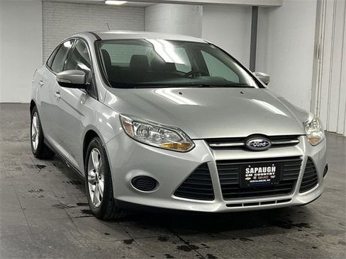 Used 2014 Ford Focus SE image 1