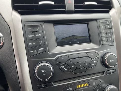 Used 2018 Ford Fusion S FWD image 20