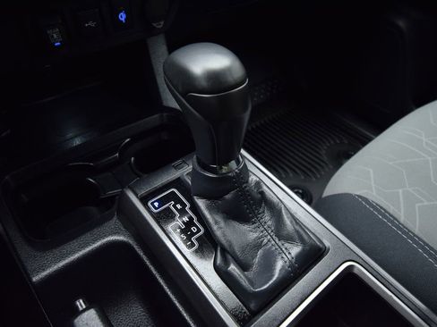 Used 2023 Toyota Tacoma TRD Sport image 25