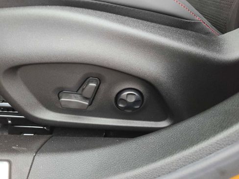 New 2024 Dodge Hornet R/T image 18