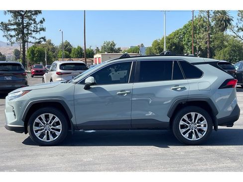 Used 2022 Toyota RAV4 XLE Premium AWD/4WD image 3