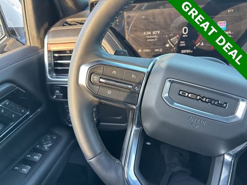 Used 2025 GMC Yukon Denali image 23