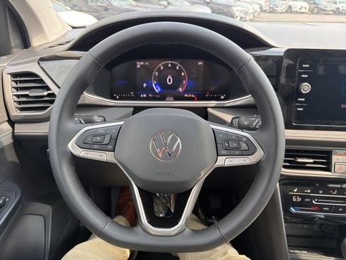 New 2026 Volkswagen Taos SE AWD/4WD image 10