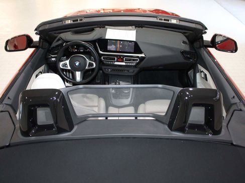 Used 2019 BMW Z4 sDrive30i w/ M Sport Package image 18